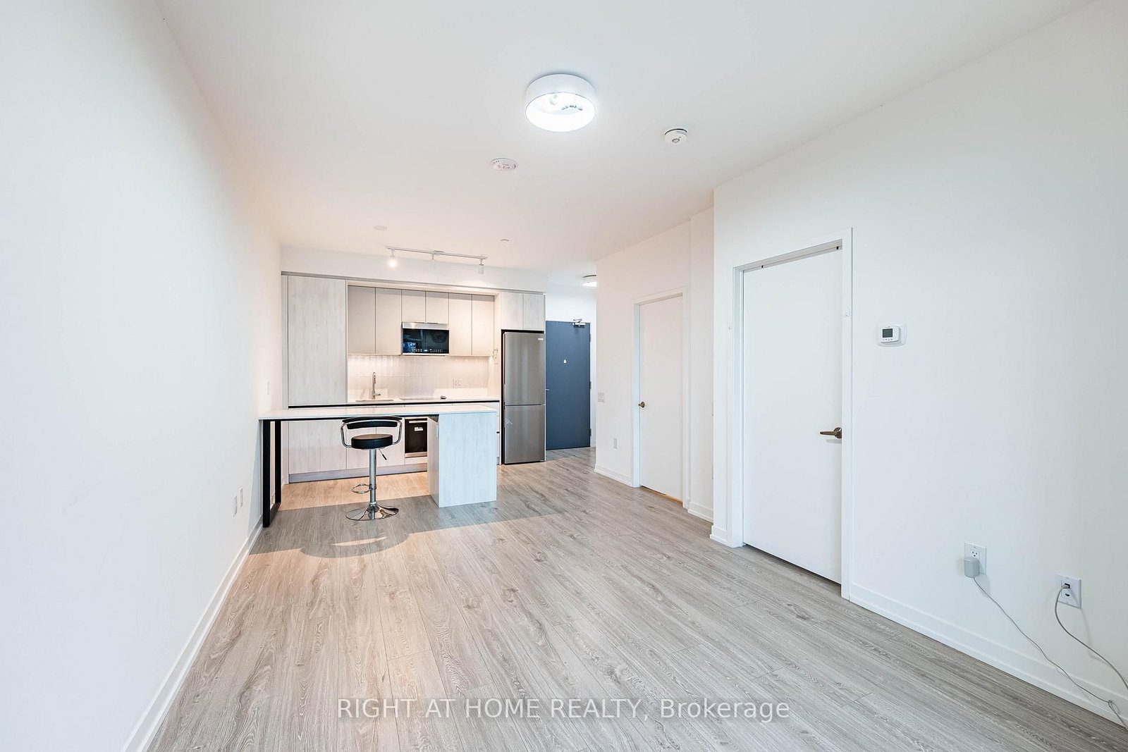 2485 Eglinton Avenue W, Unit 418 - Photo 5