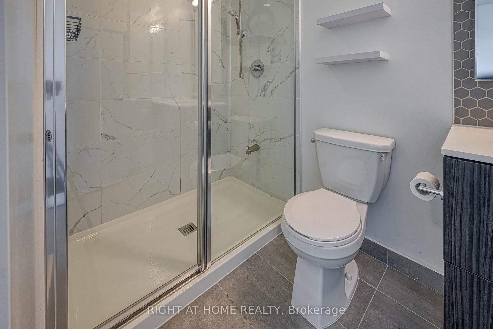 2520 Eglinton Avenue W, Unit 1615 - Photo 24