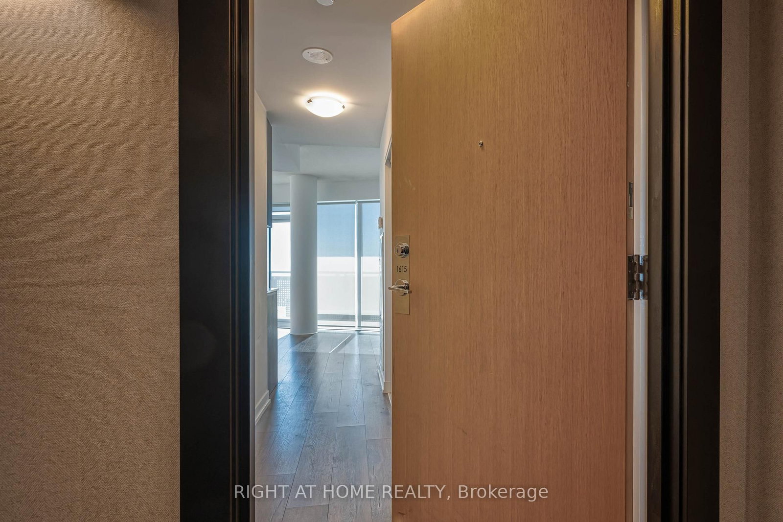 2520 Eglinton Avenue W, Unit 1615 - Photo 4