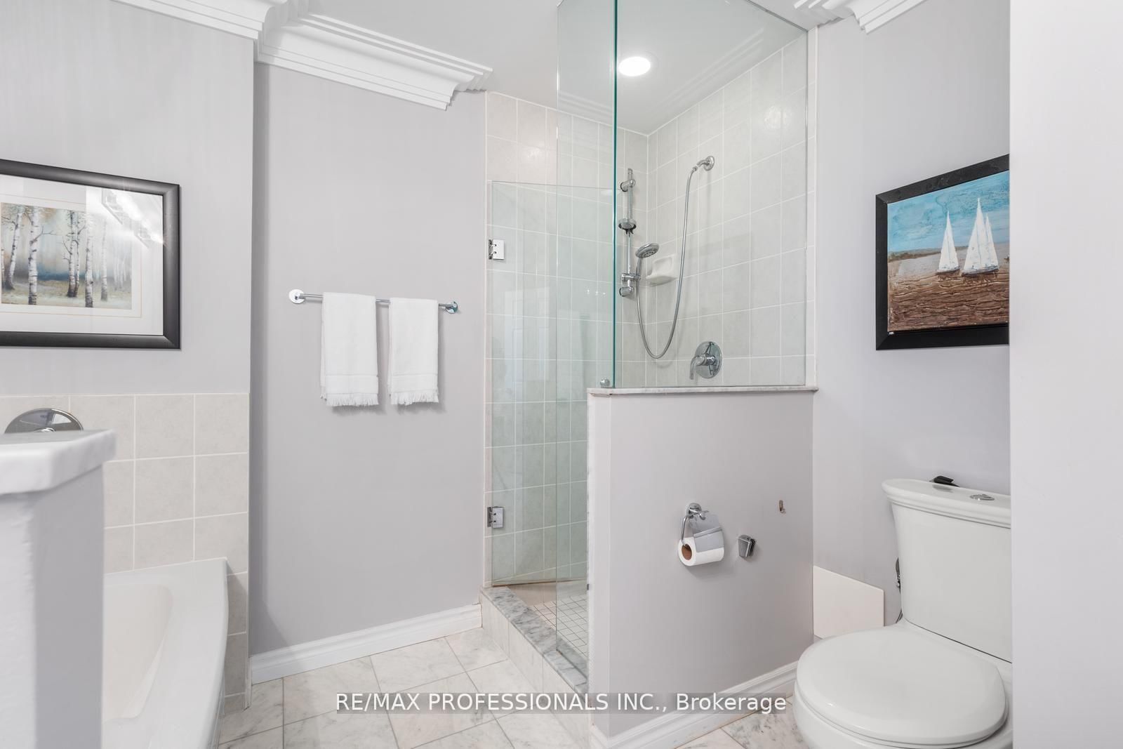 1135 Royal York Road, Unit 903 - Photo 8