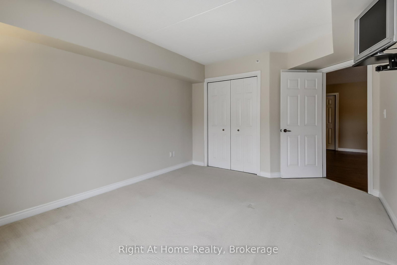 4005 Kilmer Drive, Unit 212 - Photo 16