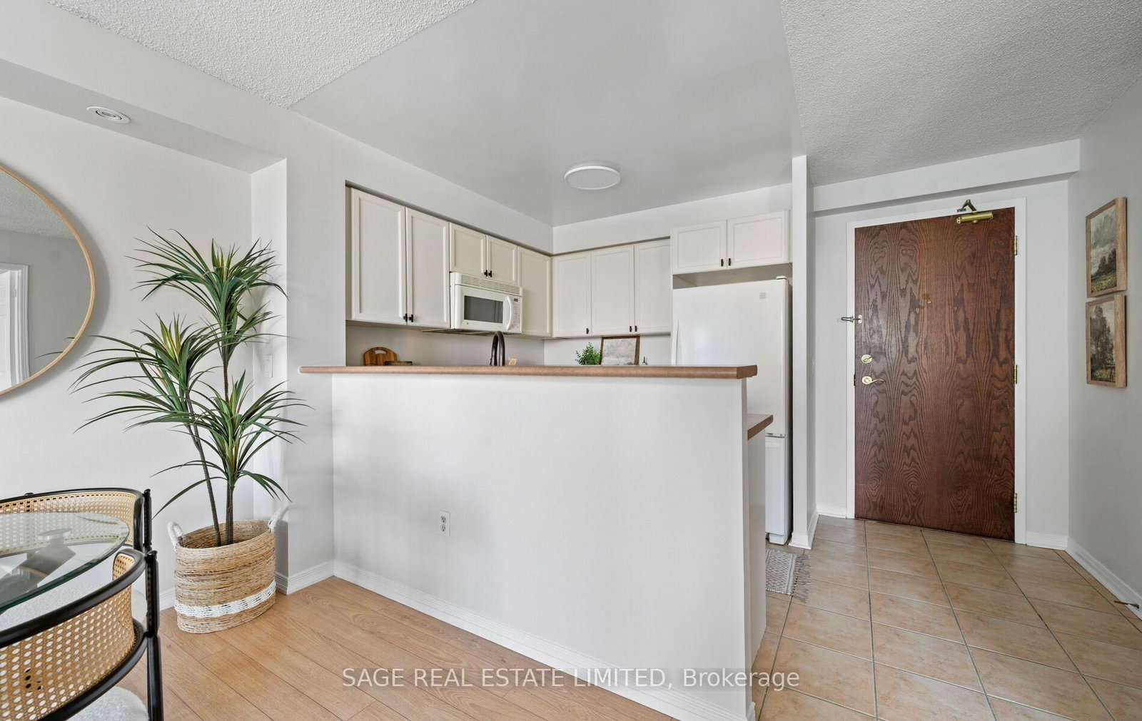 15 Michael Power Place, Unit 1008 - Photo 8