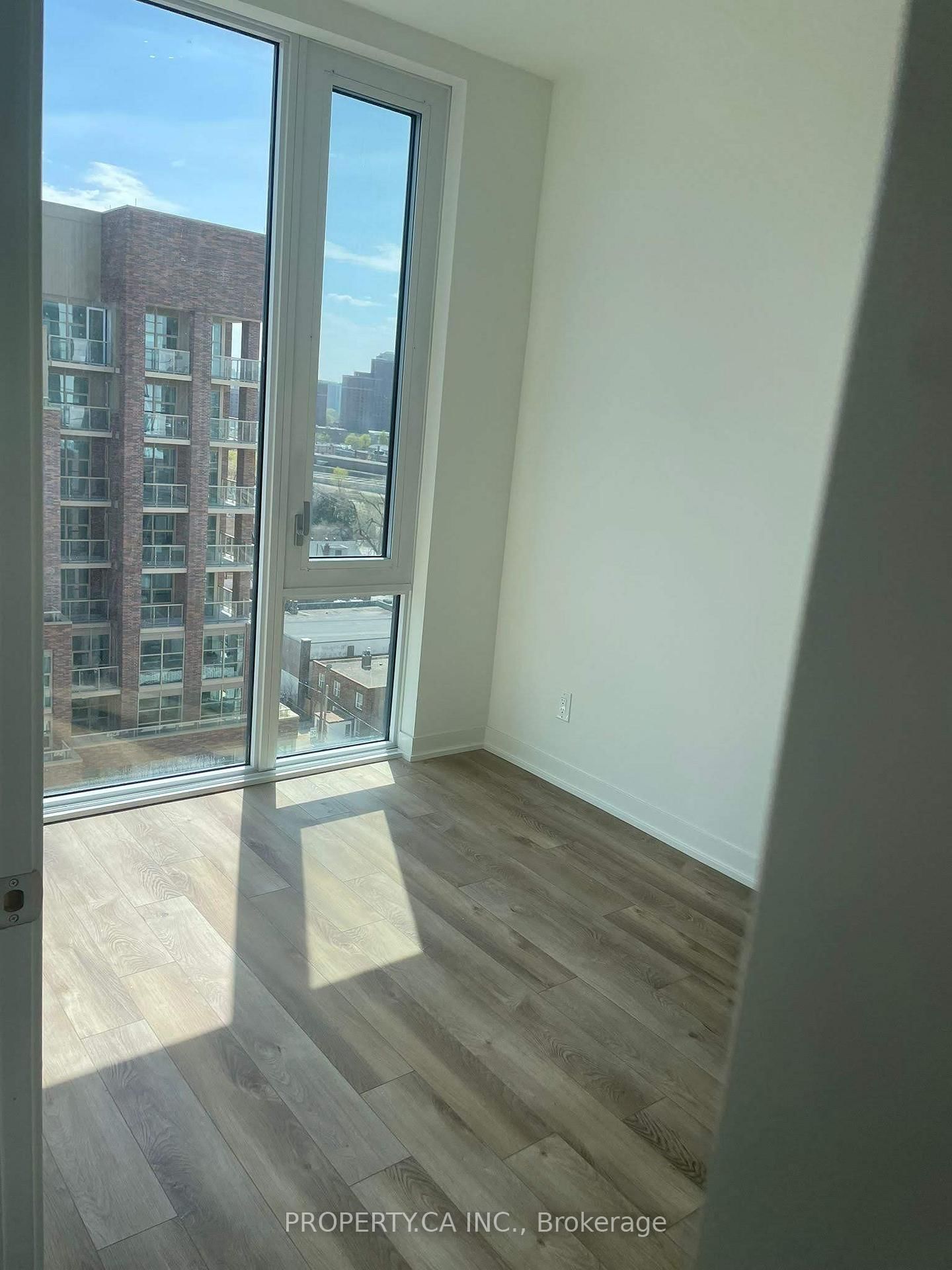 1808 St. Clair Avenue W, Unit 1005 - Photo 10