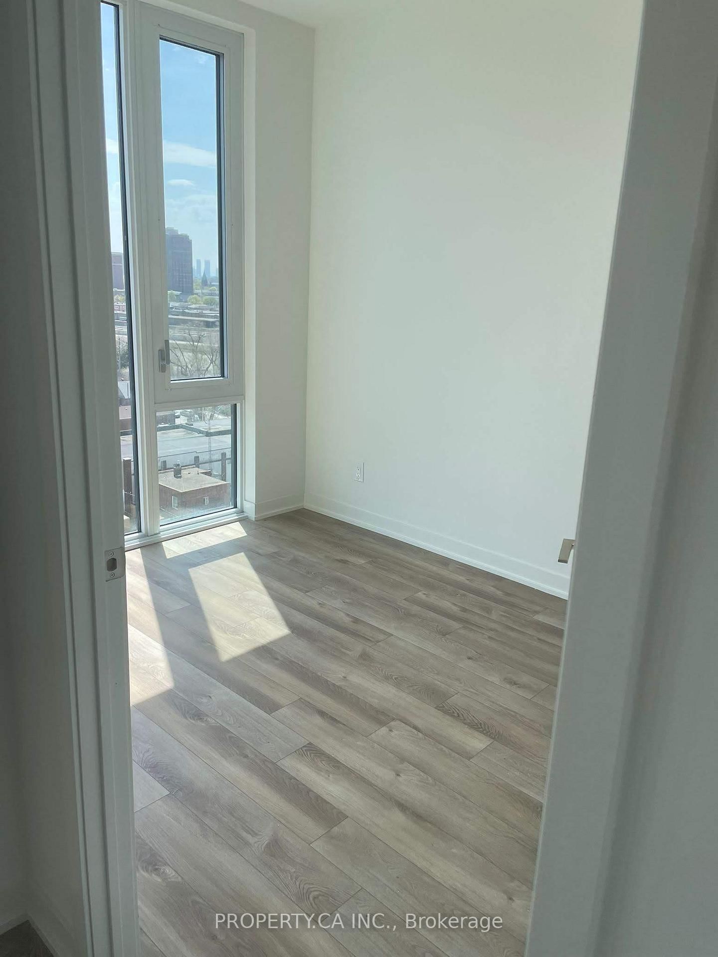 1808 St. Clair Avenue W, Unit 1005 - Photo 11