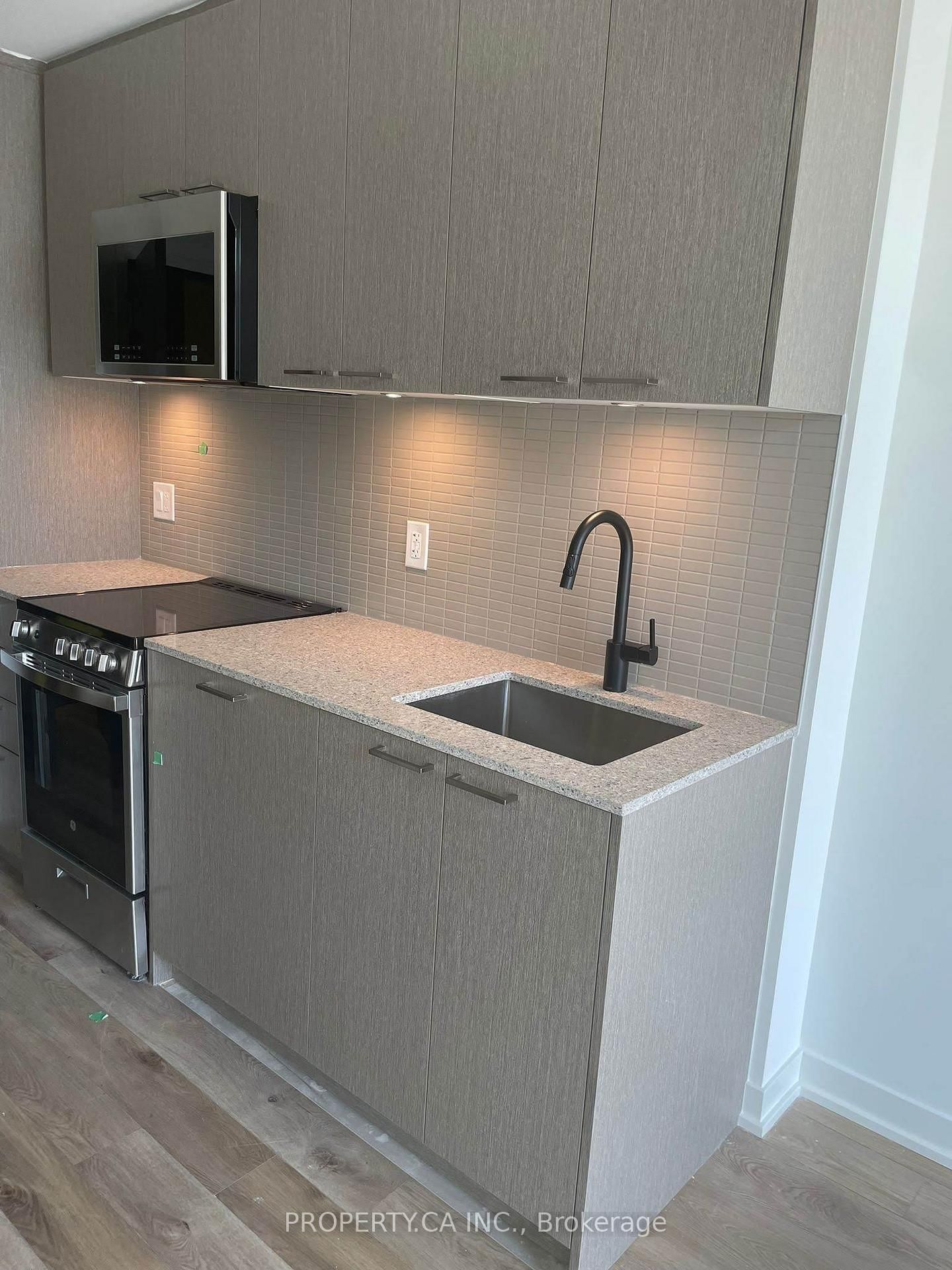 1808 St. Clair Avenue W, Unit 1005 - Photo 7