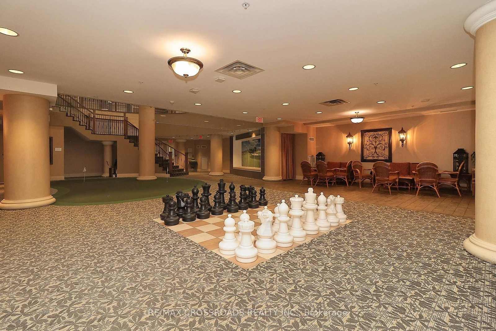 350 Princess Royal Drive, Unit 703 - Photo 22