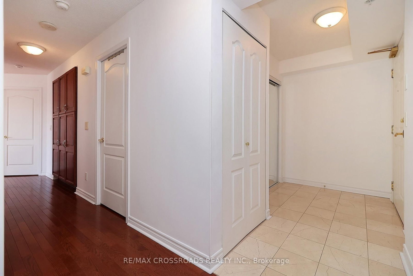 350 Princess Royal Drive, Unit 703 - Photo 3