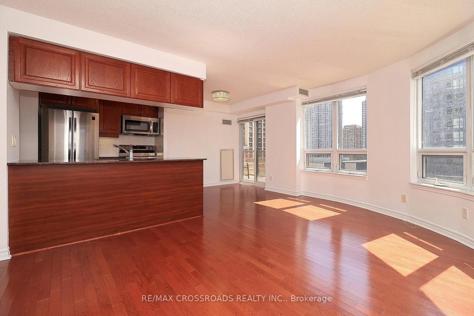 350 Princess Royal Drive, Unit 703 - Photo 7