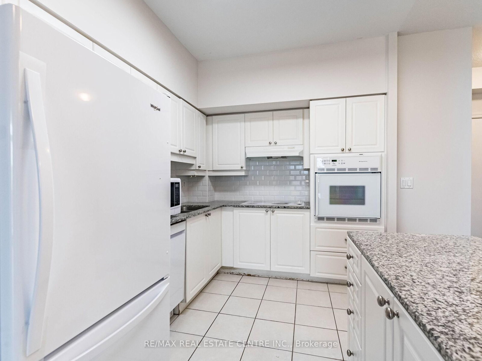 810 Scollard Court • #309 • Mississauga, ON photo 11
