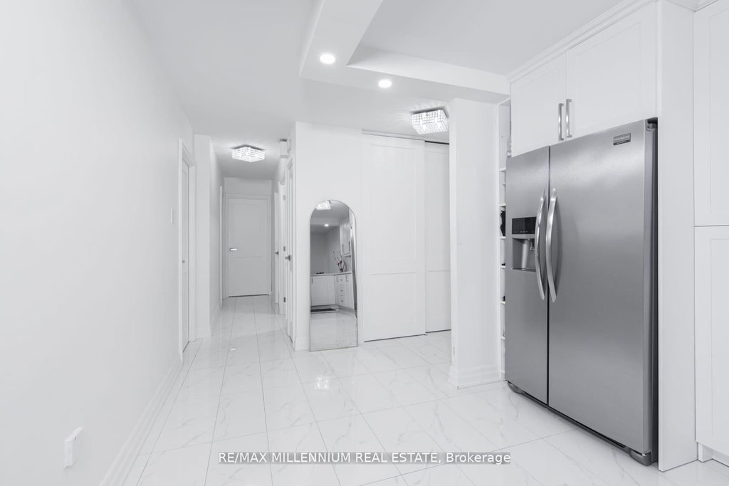 706 - 2645 Kipling Avenue W