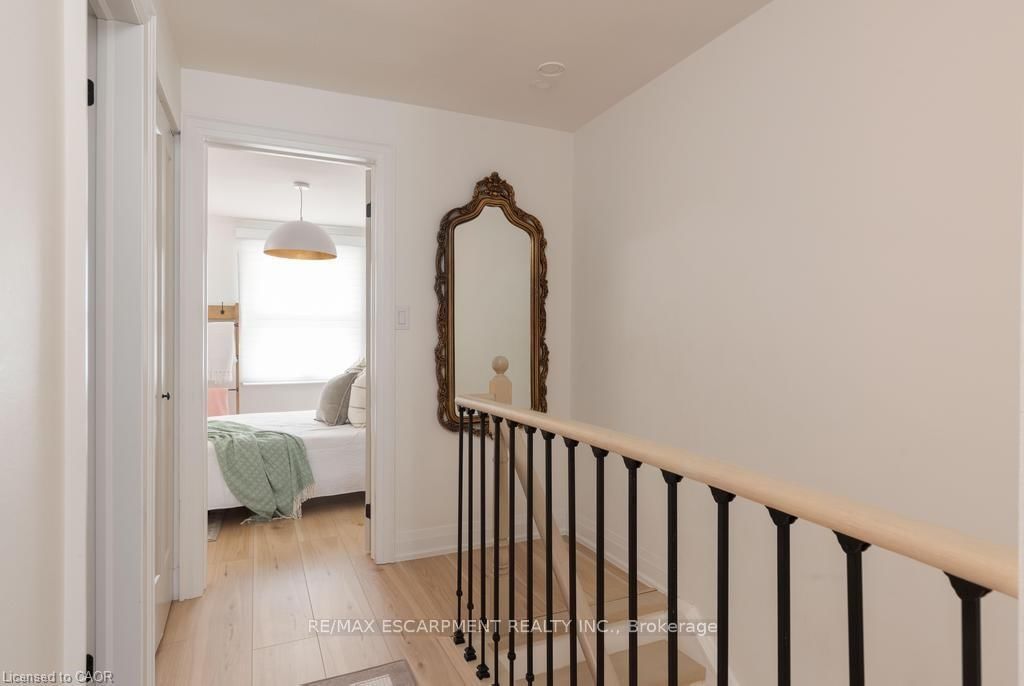1422 GHENT Avenue E - Photo 13