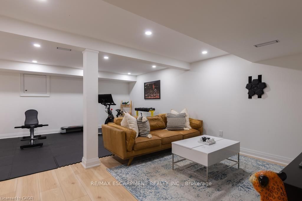 1422 GHENT Avenue E • Burlington, ON photo 23
