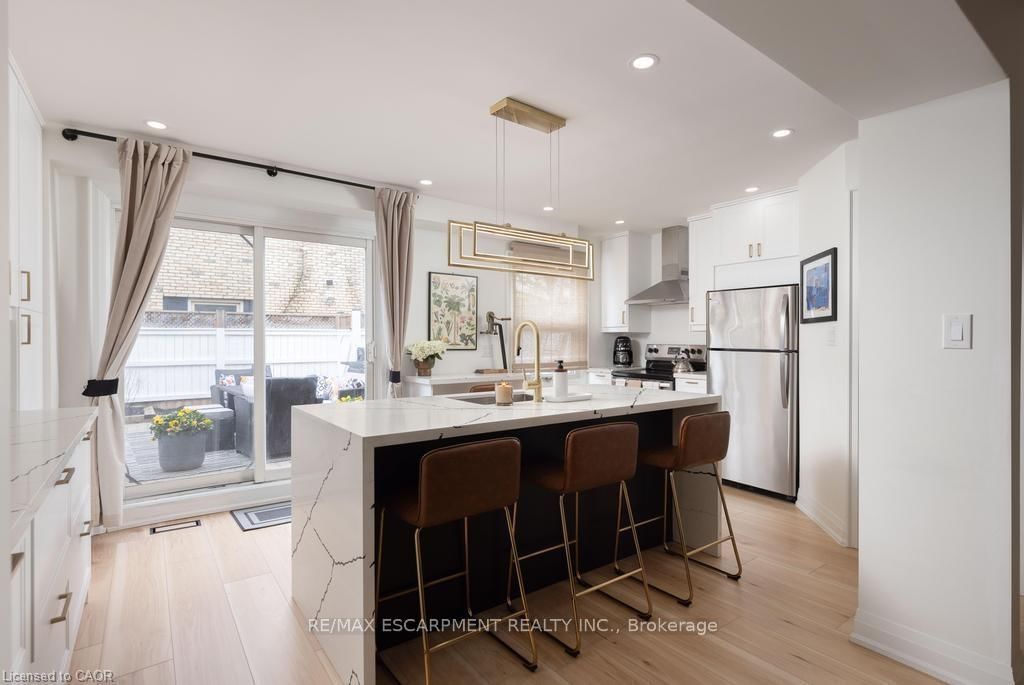 1422 GHENT Avenue E - Photo 8