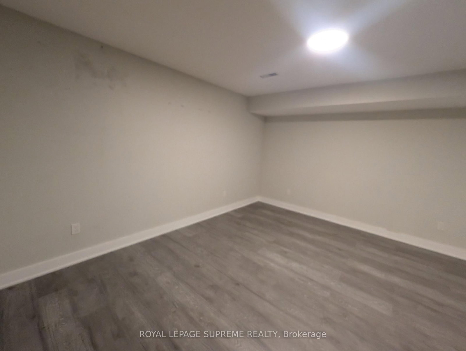 2132 Dundas Street, Unit Lower - Photo 5