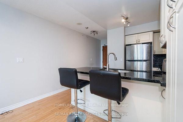 1403 - 33 Elm Drive W