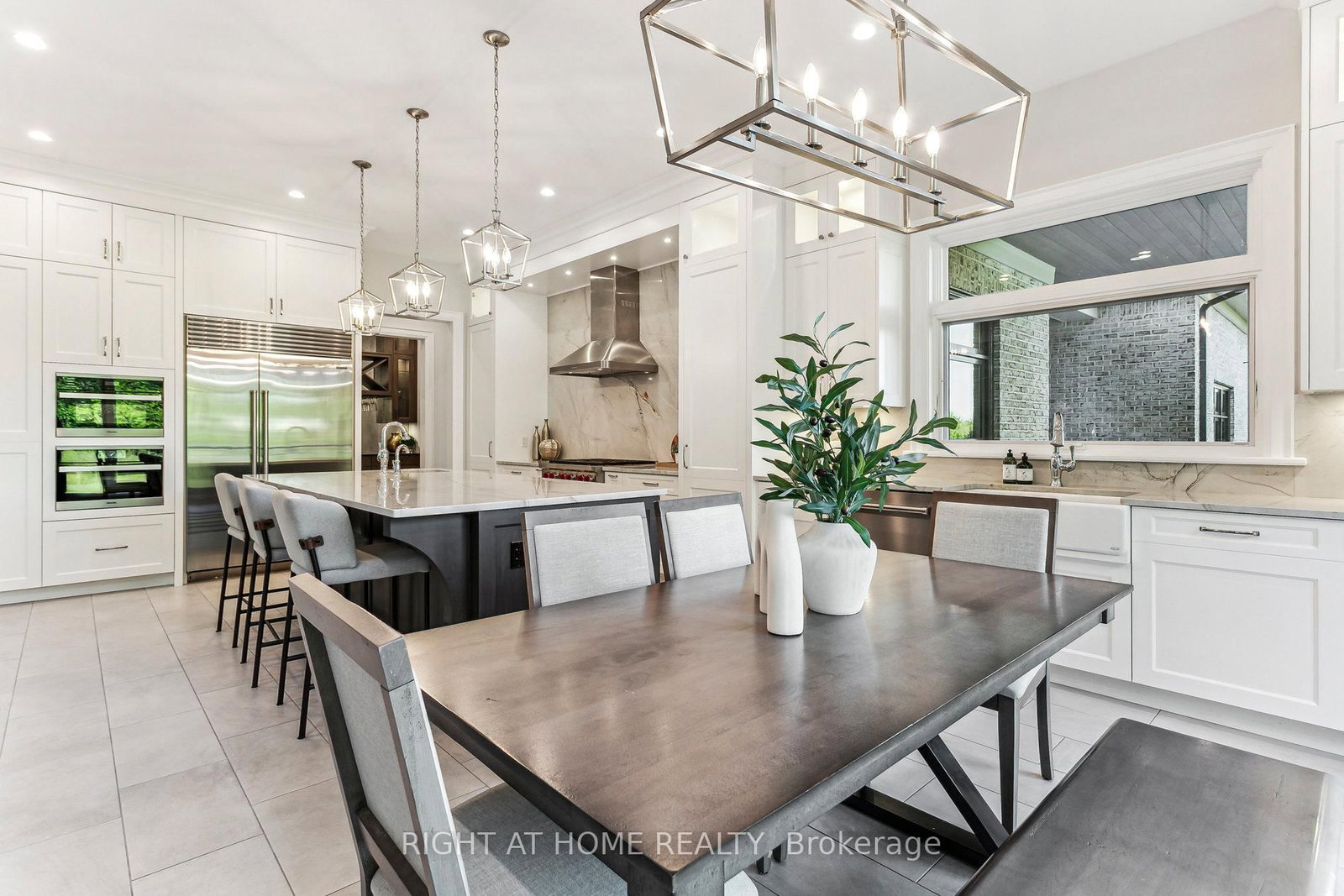 2606 Harvestmoon Lane • Burlington, ON photo 14