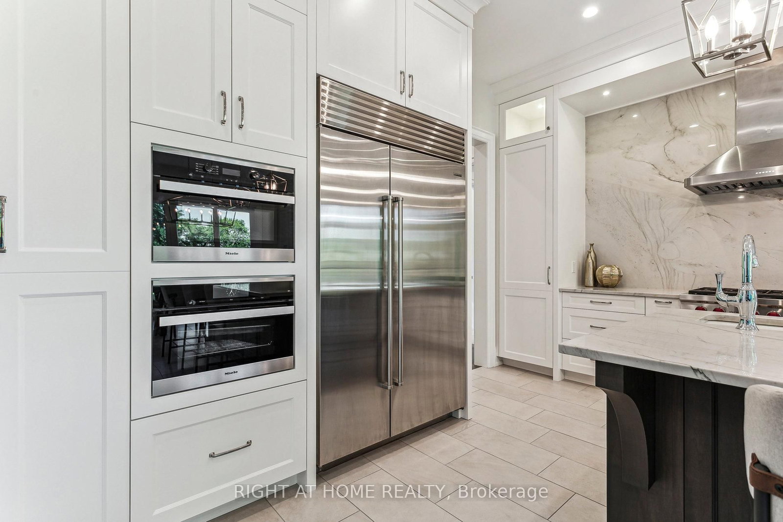 2606 Harvestmoon Lane • Burlington, ON photo 17