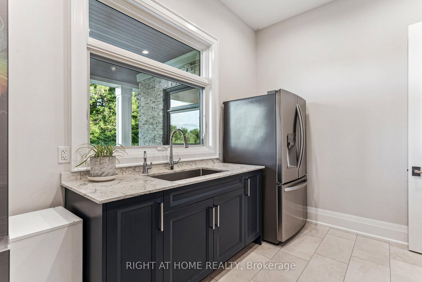2606 Harvestmoon Lane • Burlington, ON photo 20