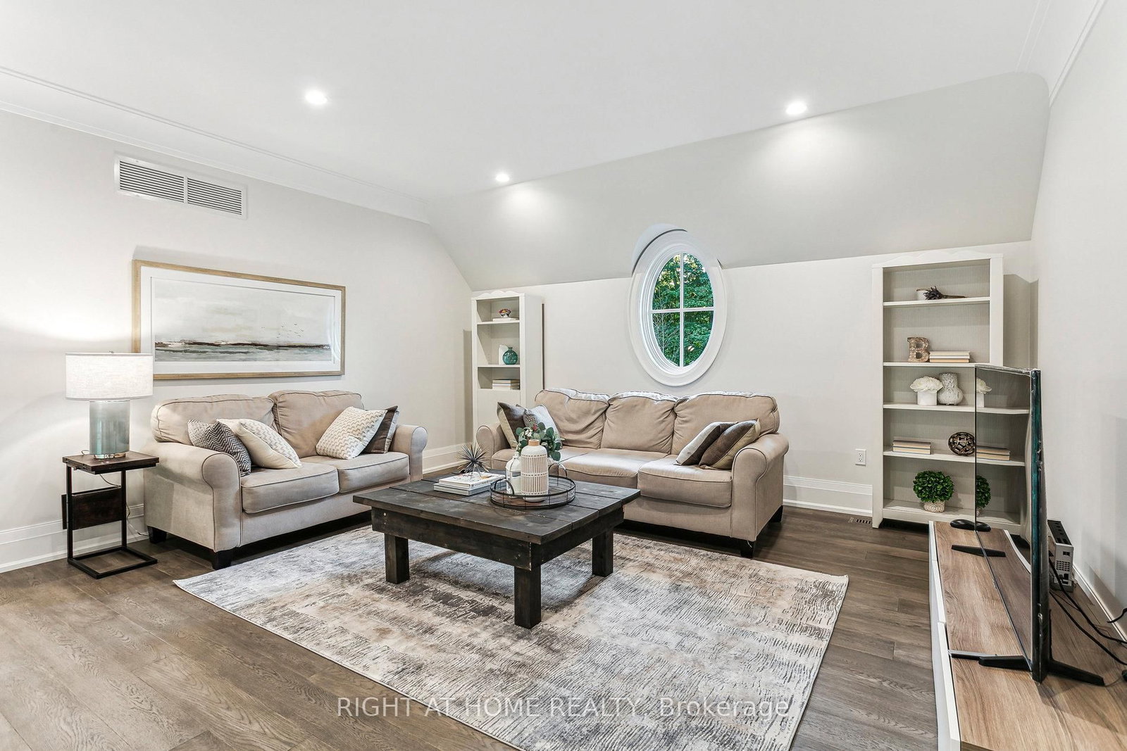 2606 Harvestmoon Lane • Burlington, ON photo 37