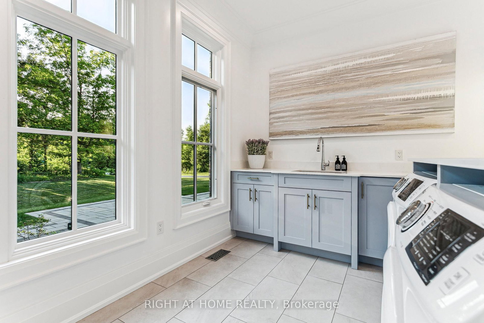 2606 Harvestmoon Lane • Burlington, ON photo 44