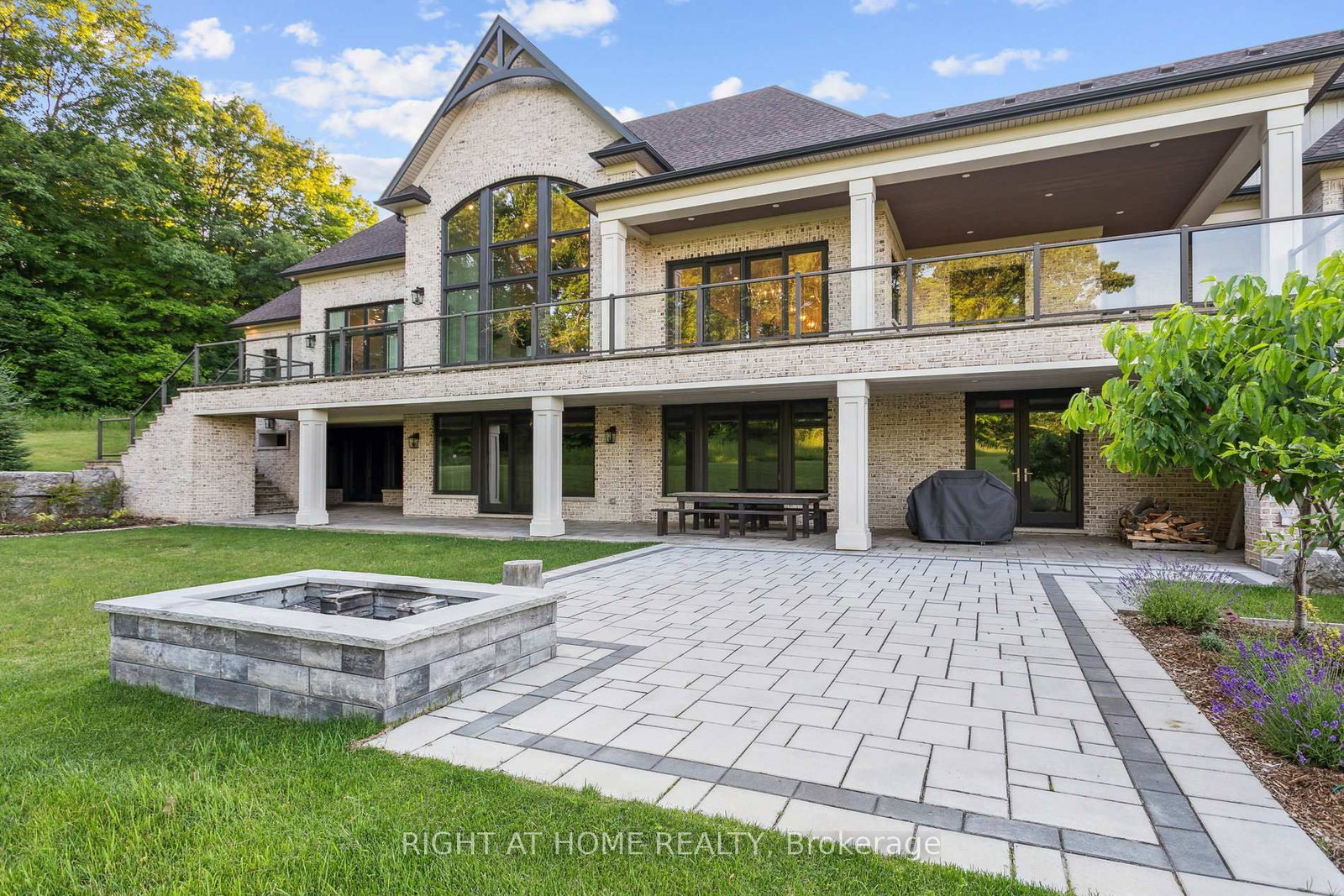 2606 Harvestmoon Lane • Burlington, ON photo 47