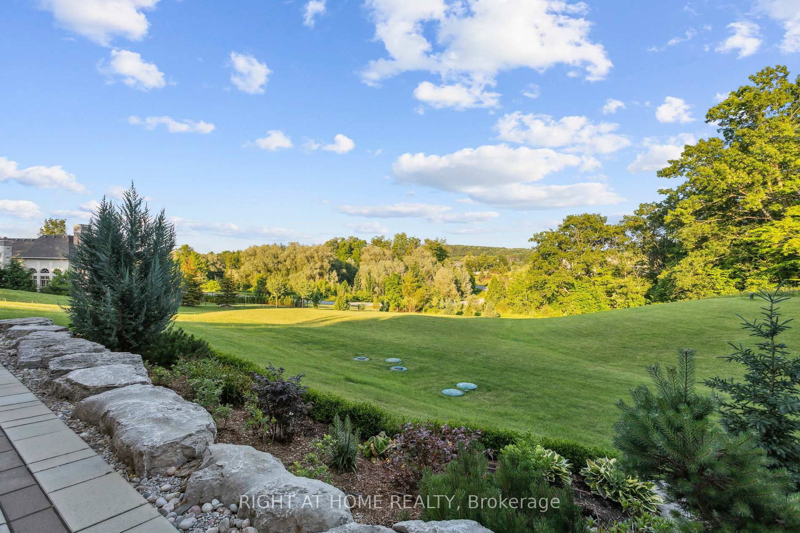 2606 Harvestmoon Lane • Burlington, ON photo 49