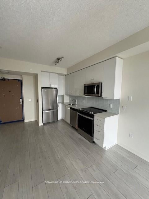 3410 - 38 Annie Craig Drive N