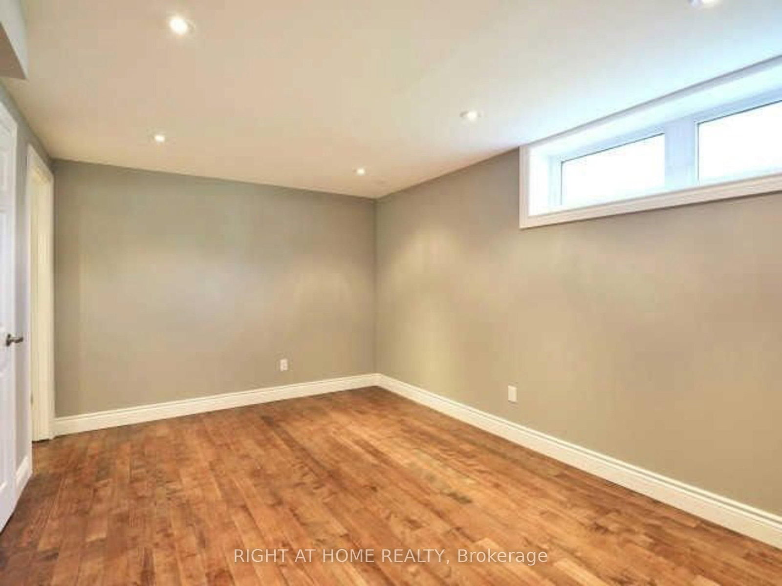 15 Pioneer Drive • Mississauga, ON photo 12