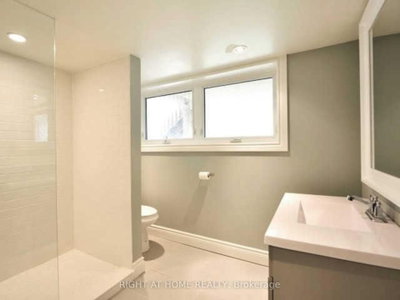 15 Pioneer Mississauga,ON L5M 1G8 — Photo 13
