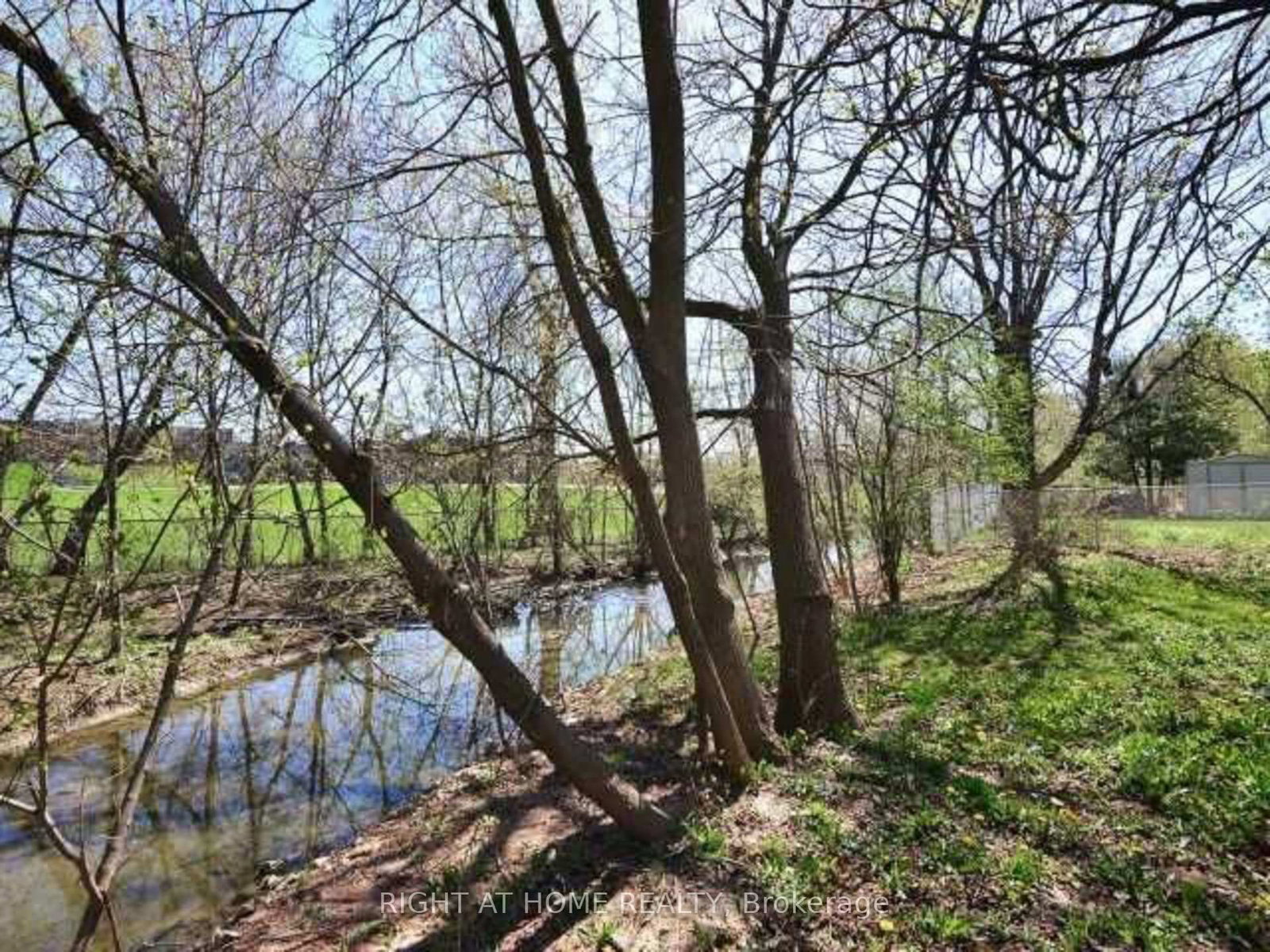 15 Pioneer Drive • Mississauga, ON photo 18