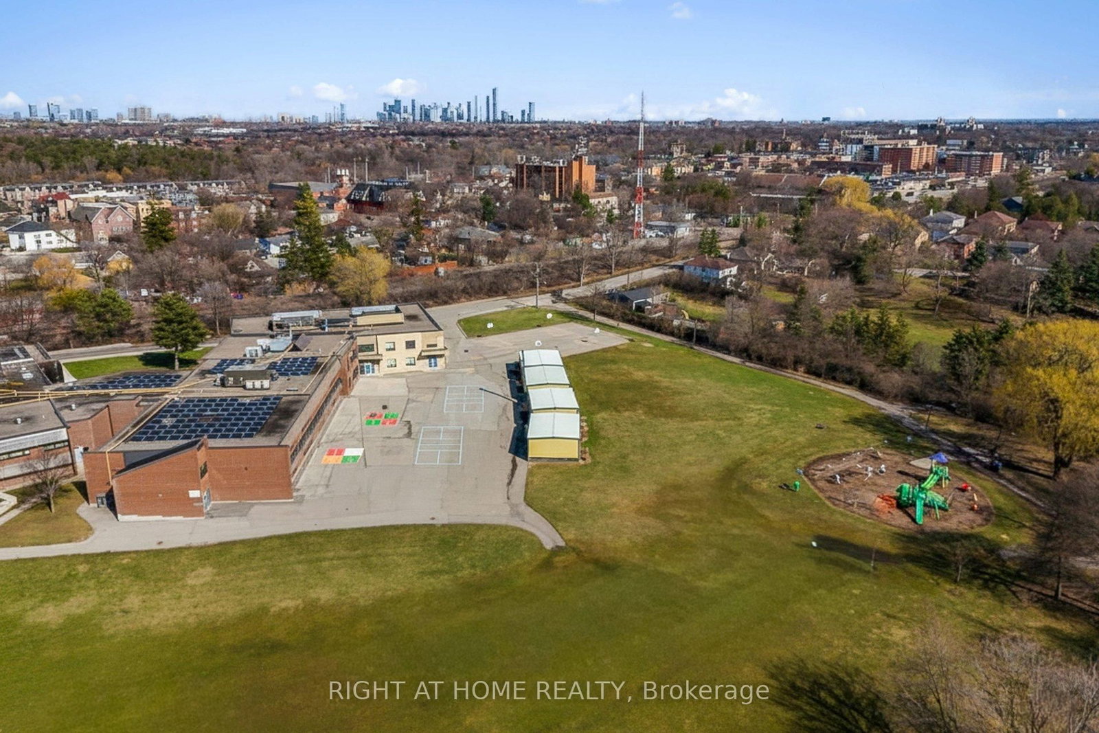 15 Pioneer Drive • Mississauga, ON photo 30