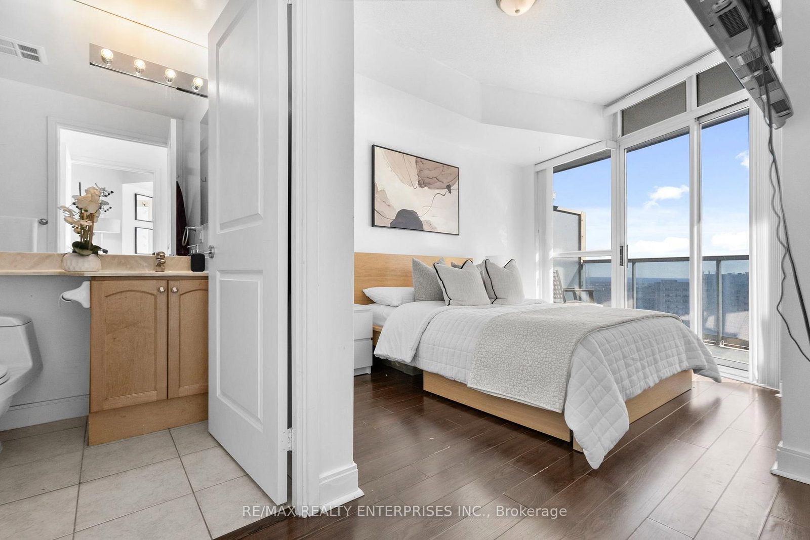 80 Absolute Avenue, Unit 2306 - Photo 9