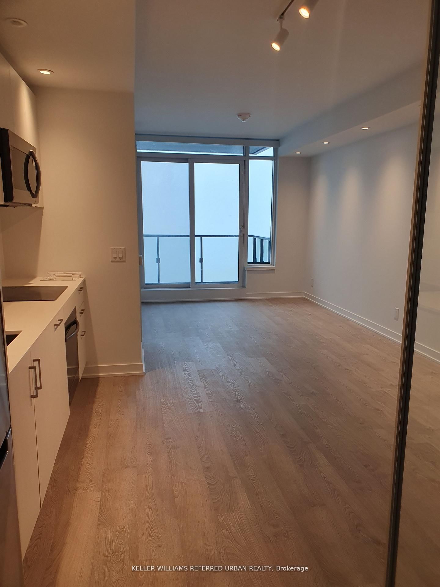 1926 Lakeshore Boulevard W, Unit 3905 - Photo 11