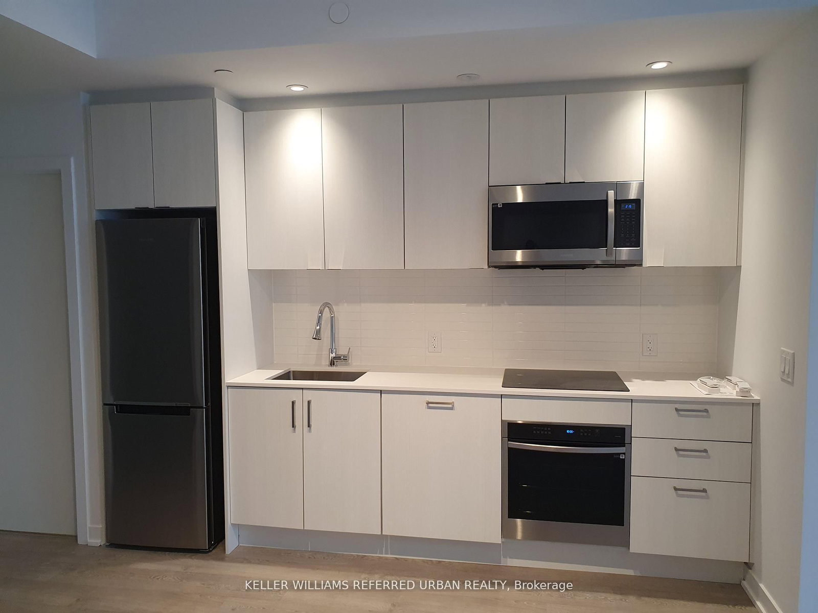 1926 Lakeshore Boulevard W, Unit 3905 - Photo 2