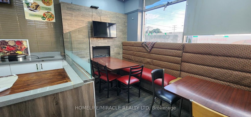 2516 Finch Ave W, Toronto, M9M 2G3 | Image 2