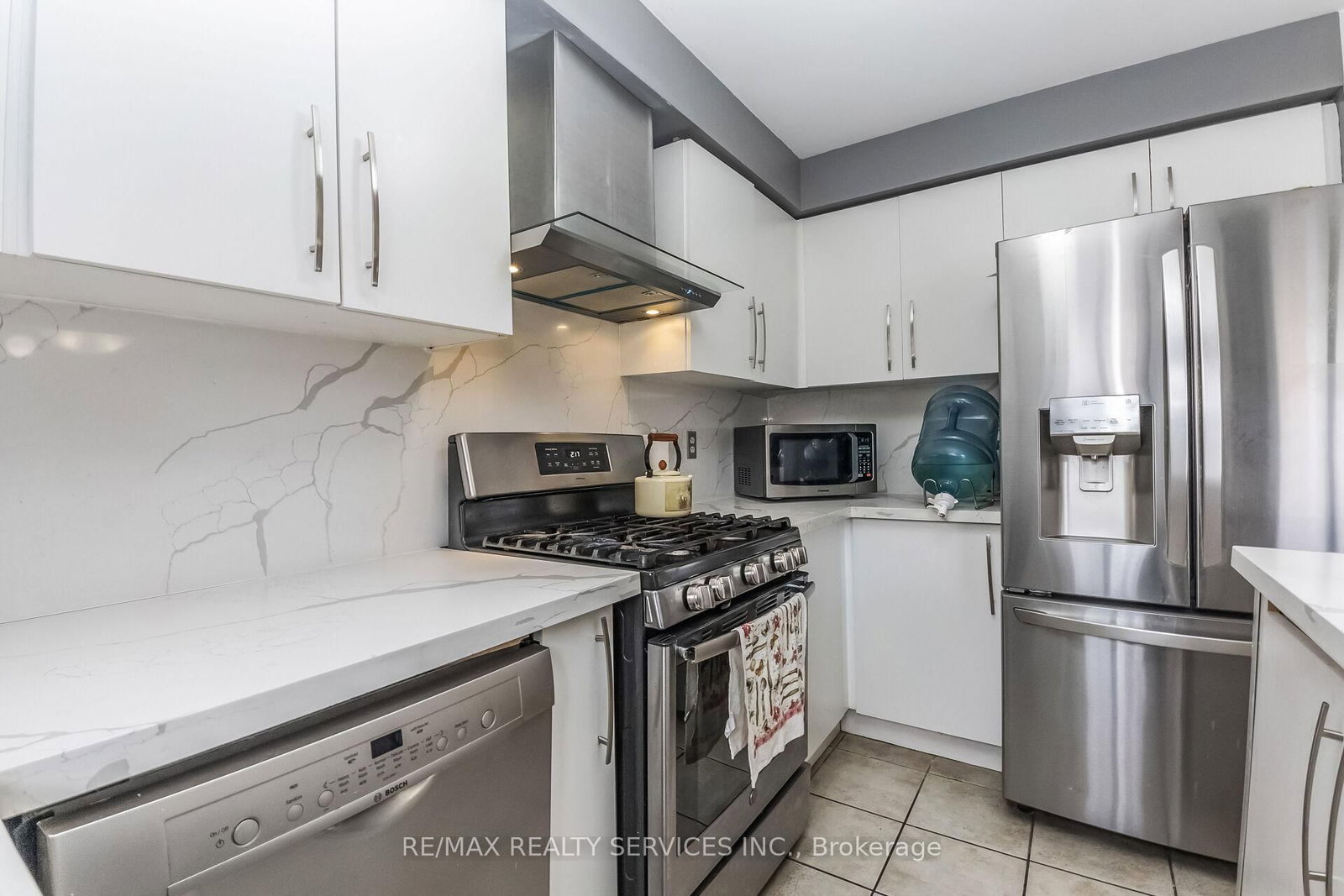 359 Edenbrook Hill Brampton,ON L7A 2N4 — Photo 11