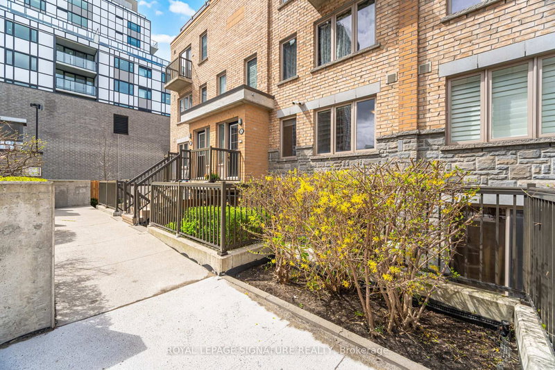 162 - 8 Foundry Ave, Toronto, M6H 0A5 | Image 2