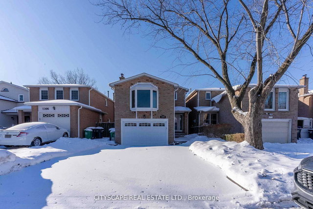 1210 Shagbark Crescent