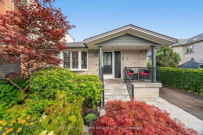 3-bed Detached House · 586 Curzon Ave