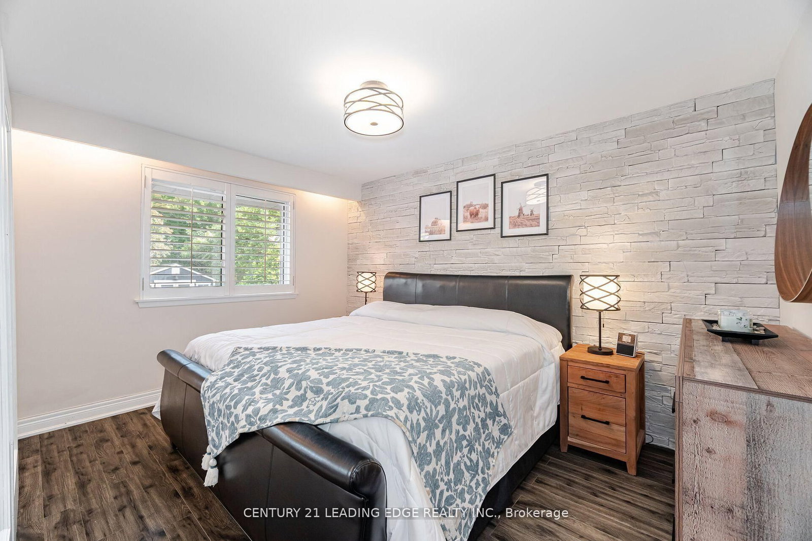 586 Curzon Avenue • Mississauga, ON photo 18