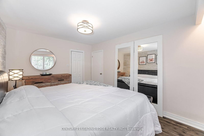 586 Curzon Mississauga,ON L5G 1P9 — Photo 19