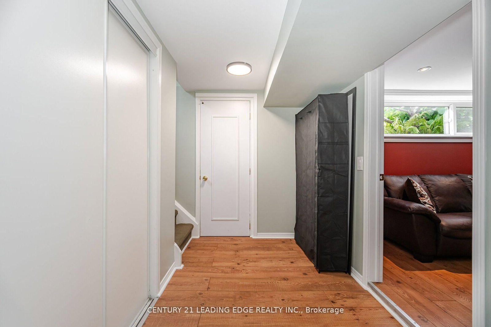 586 Curzon Avenue • Mississauga, ON photo 27