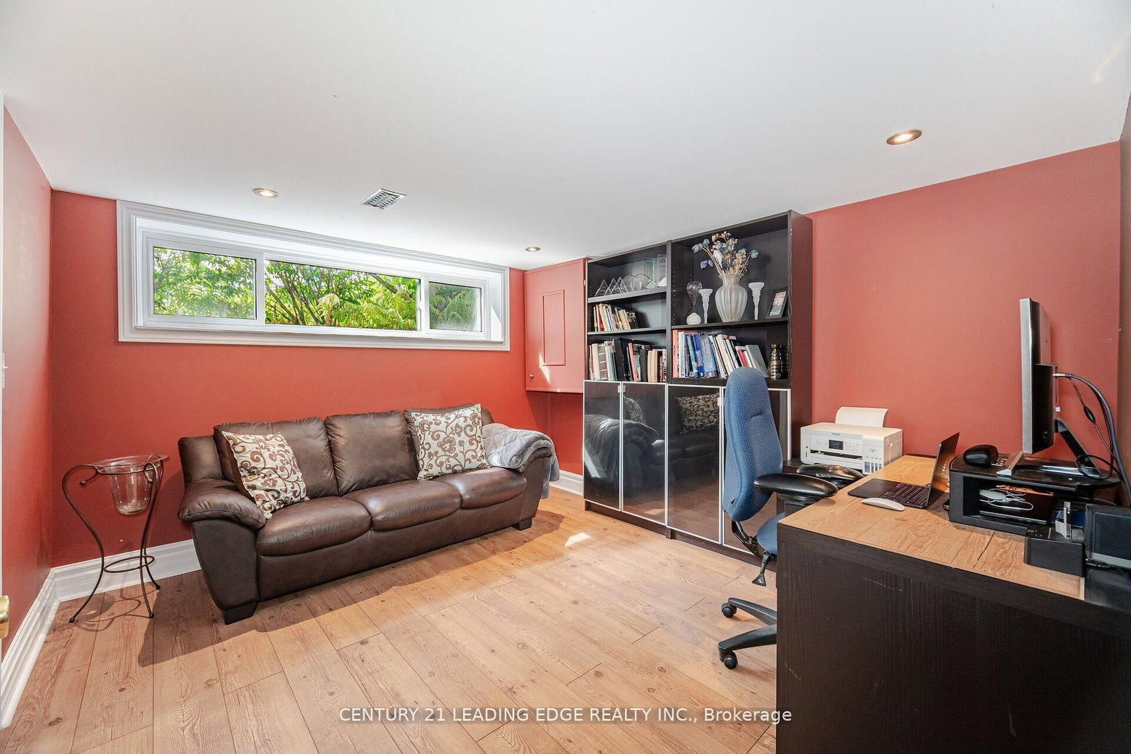 586 Curzon Avenue • Mississauga, ON photo 28