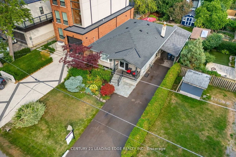 586 Curzon Mississauga,ON L5G 1P9 — Photo 4