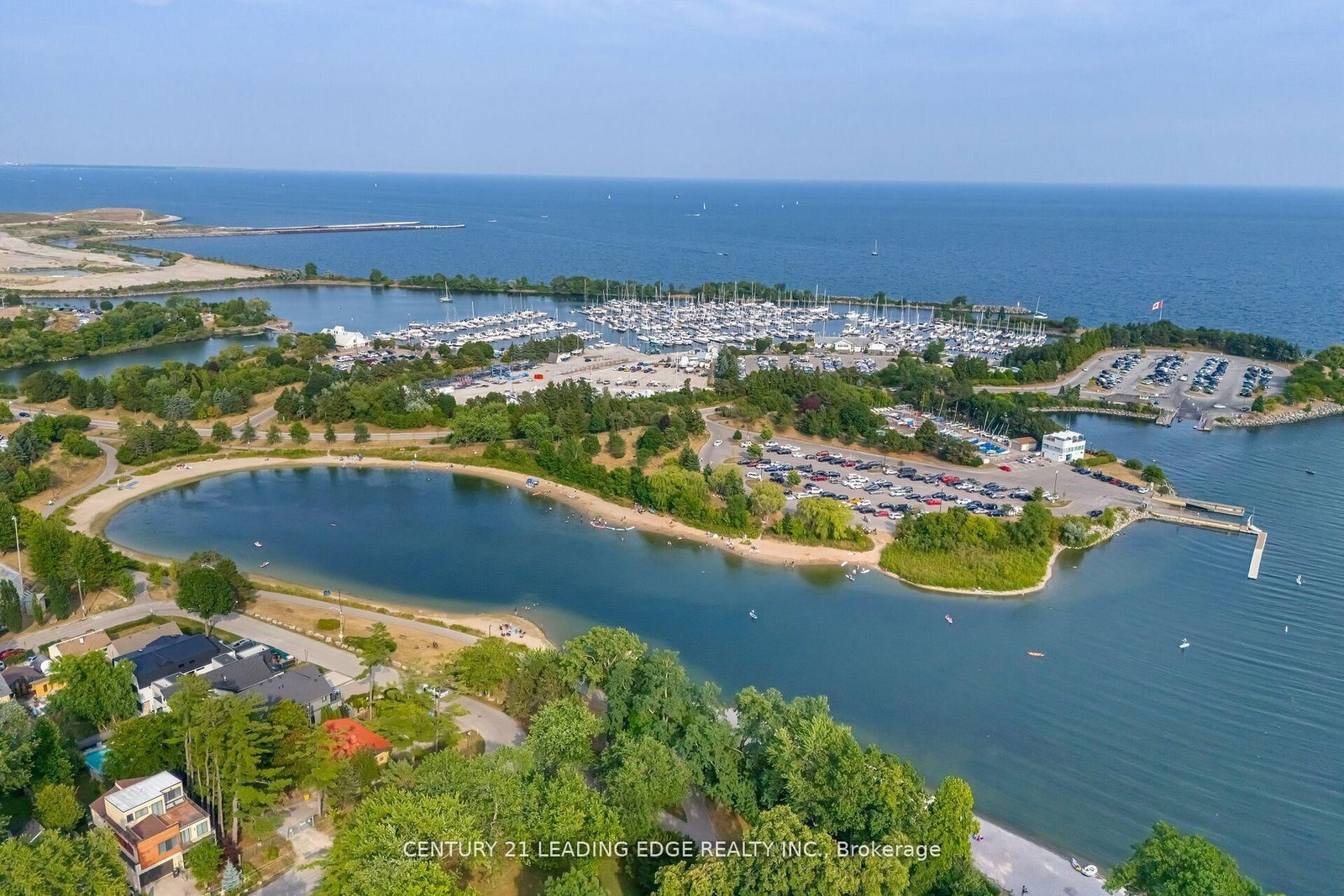 586 Curzon Avenue • Mississauga, ON photo 48