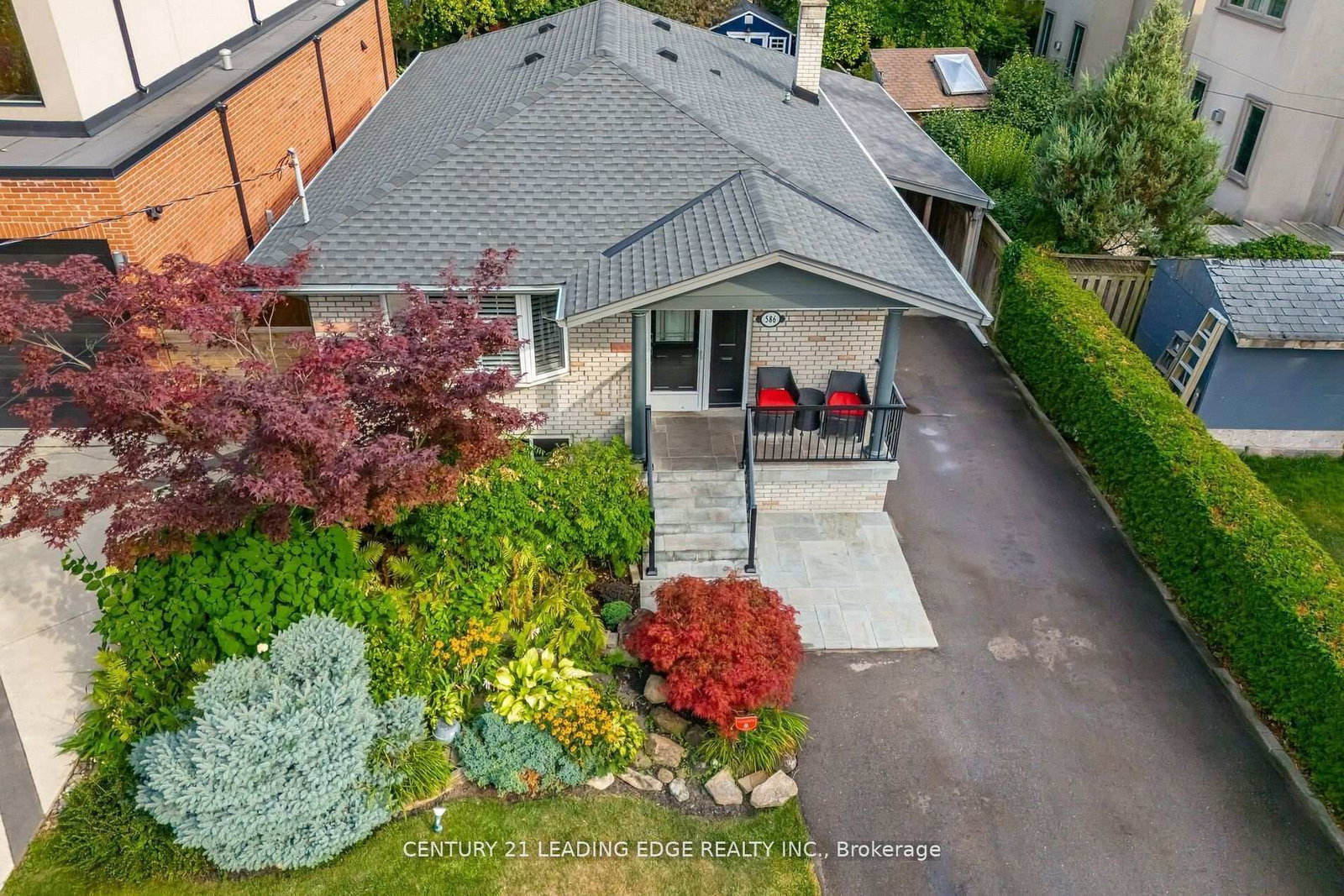 586 Curzon Avenue • Mississauga, ON photo 5