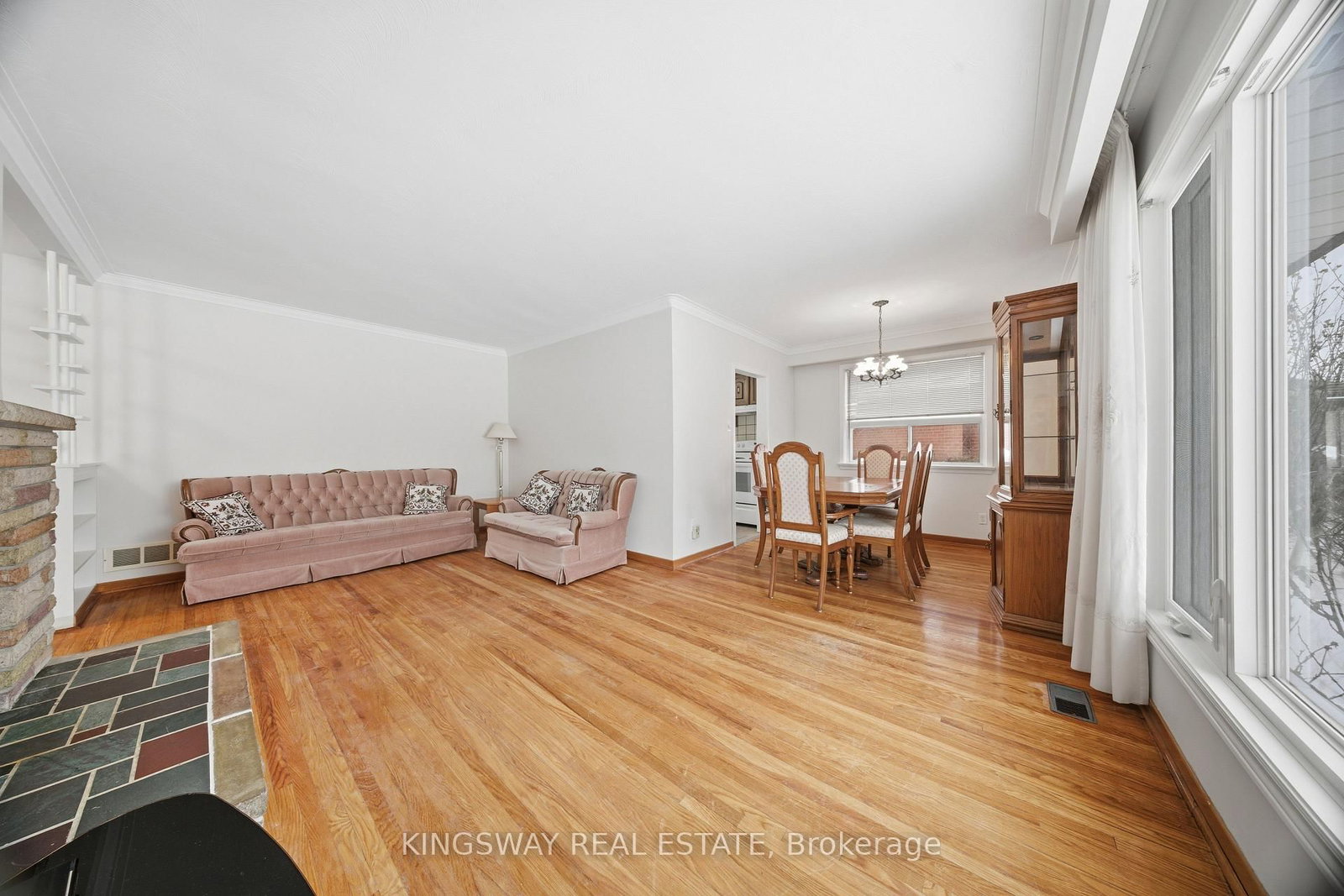 163 Floradale Drive • Mississauga, ON photo 9