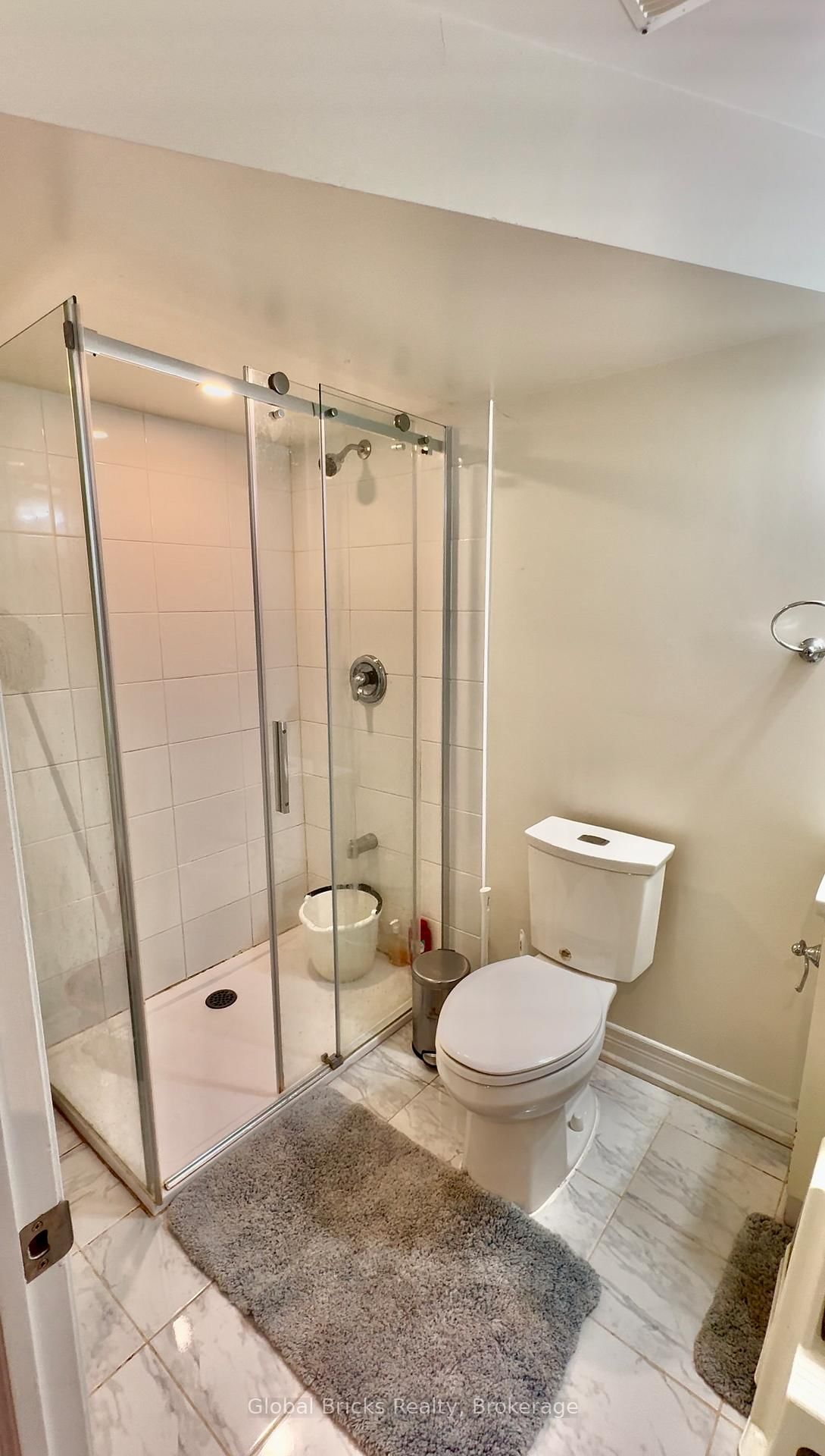 32 Tysonville Circle, Unit Lower - Photo 9