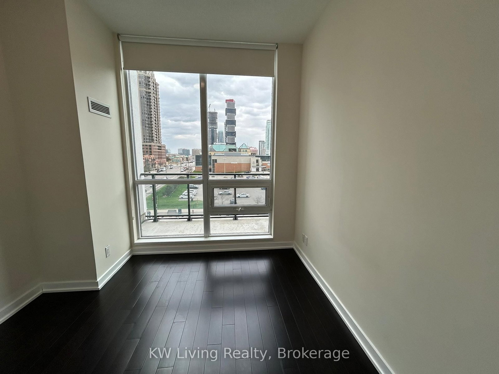 510 Curran Place, Unit 310 - Photo 16