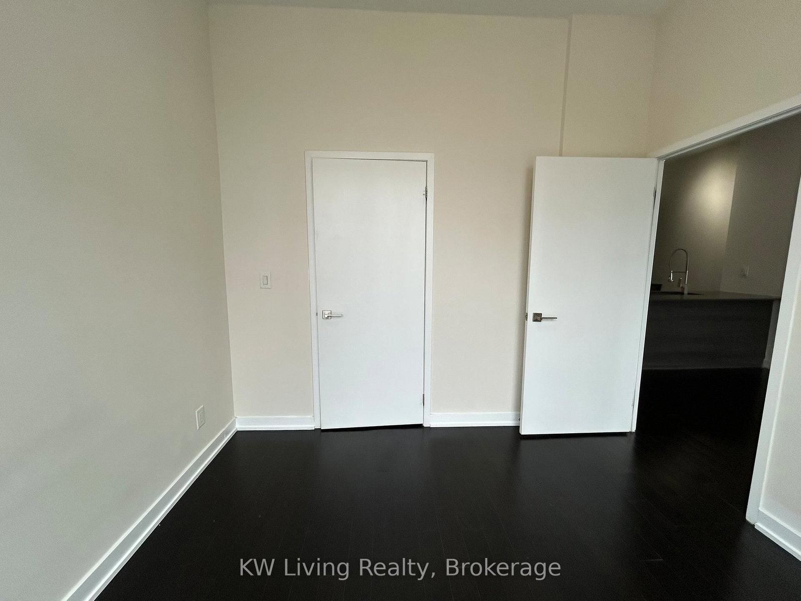 510 Curran Place, Unit 310 - Photo 18